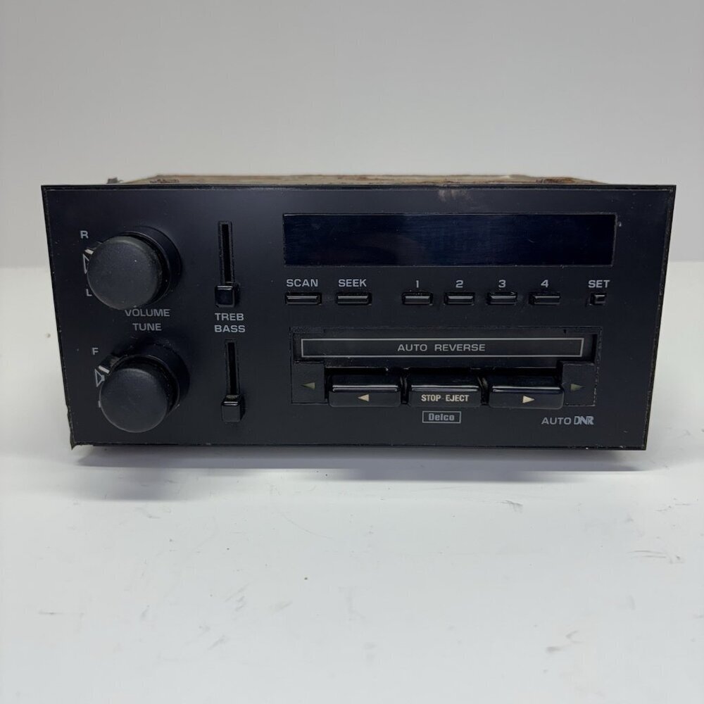 OEM GMC SIERRA‎ Delco Car Stereo Model # 16169163 Cassette Player FOR PARTS READ